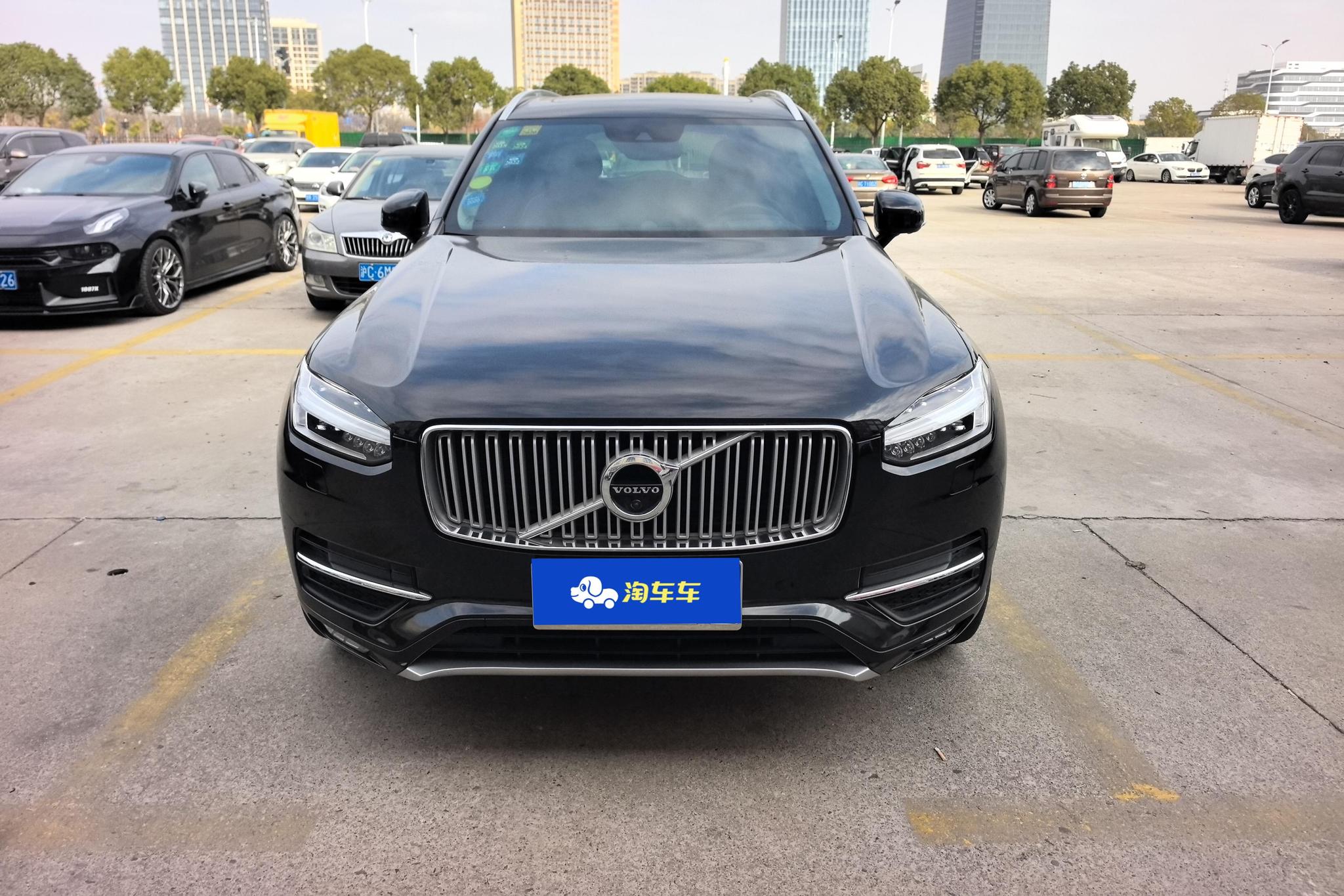 Volvo XC90 2015 T6 7 мест