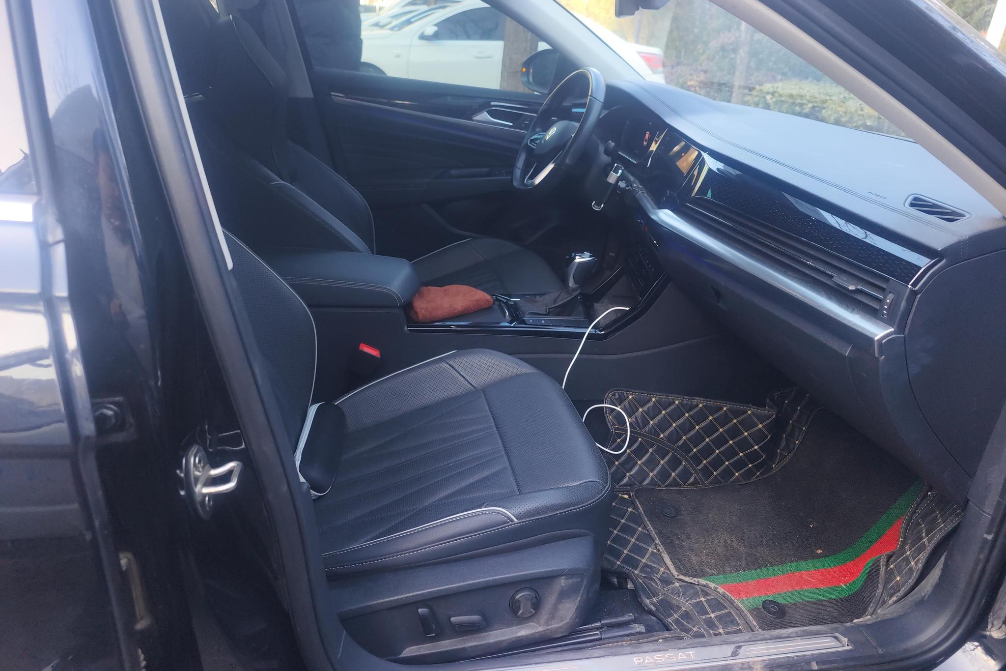 Volkswagen Passat 2022 330TSI Luxury