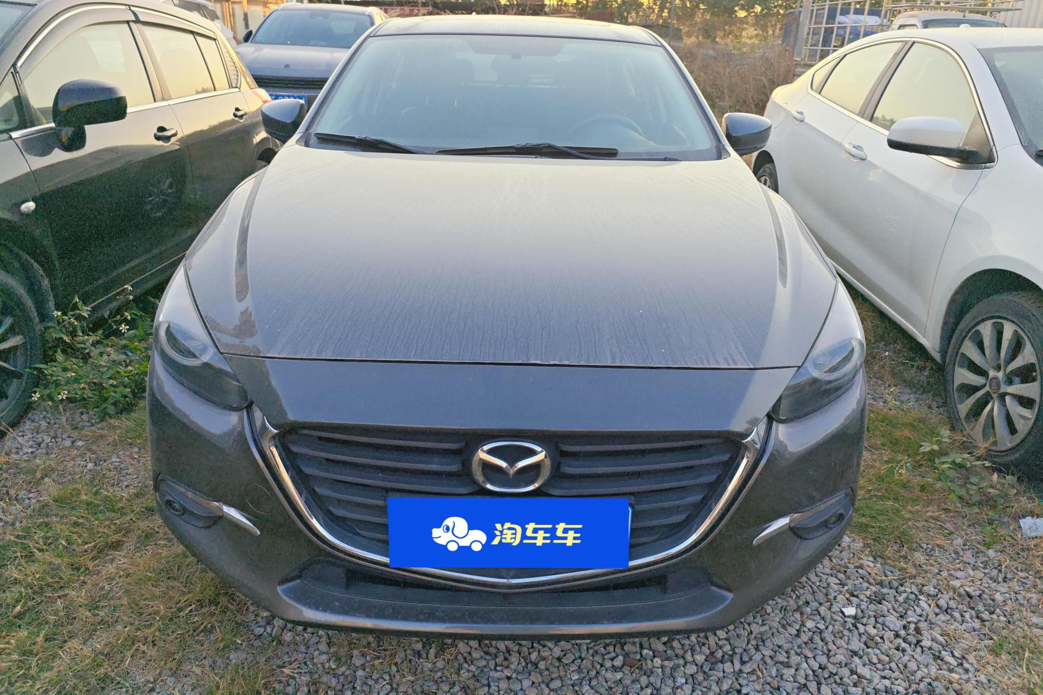 Mazda Mazda3 3 2017 1.5L AT Luxury V