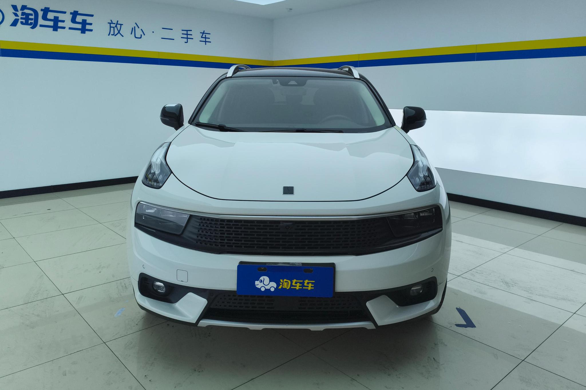Lynk & Co 01 2017 2.0T Pro
