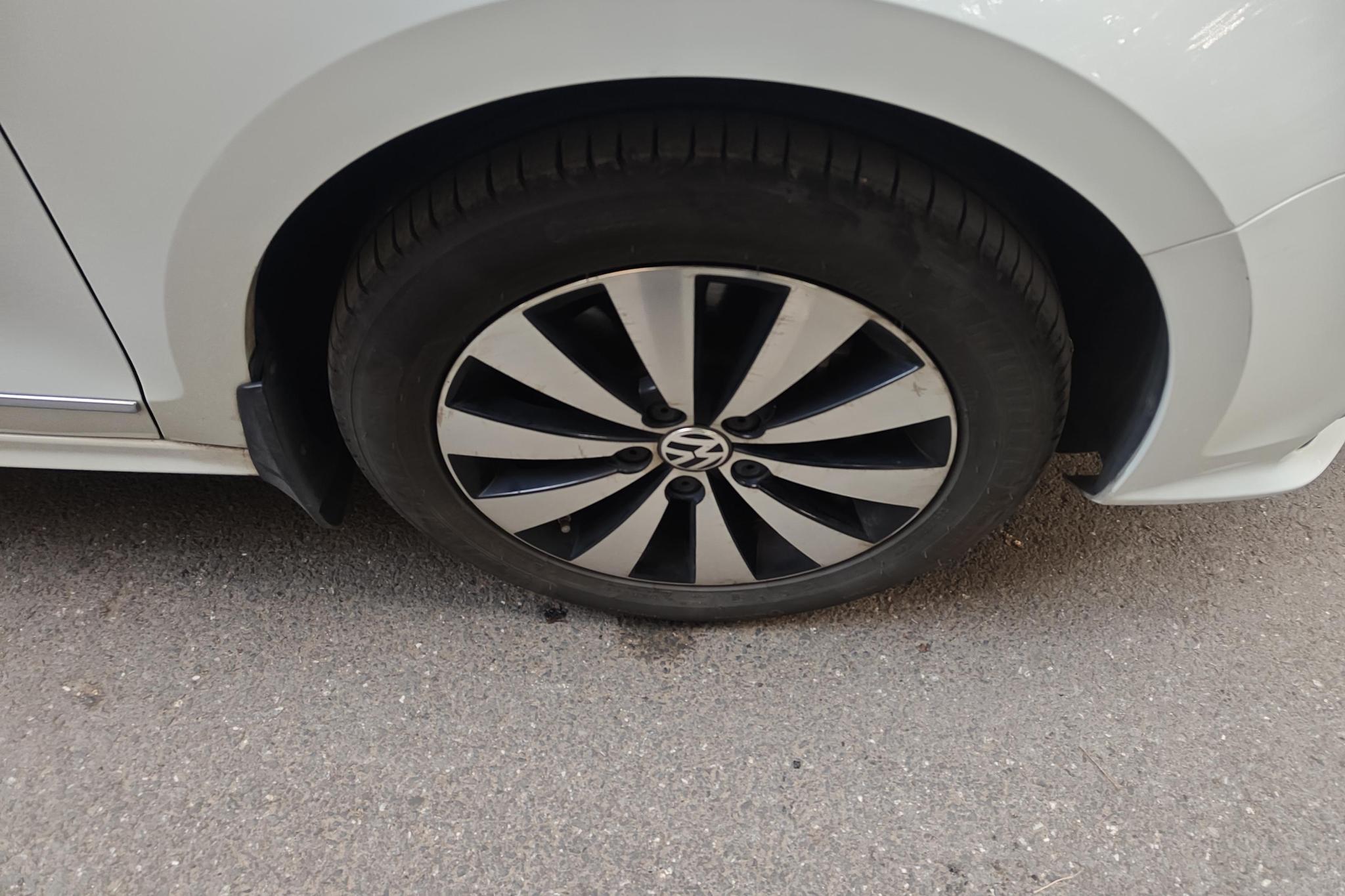 Volkswagen Sagitar 2017 230TSI AT Comfort