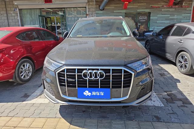 Audi Q7 2023 55 TFSI quattro S line Sport — фото 2