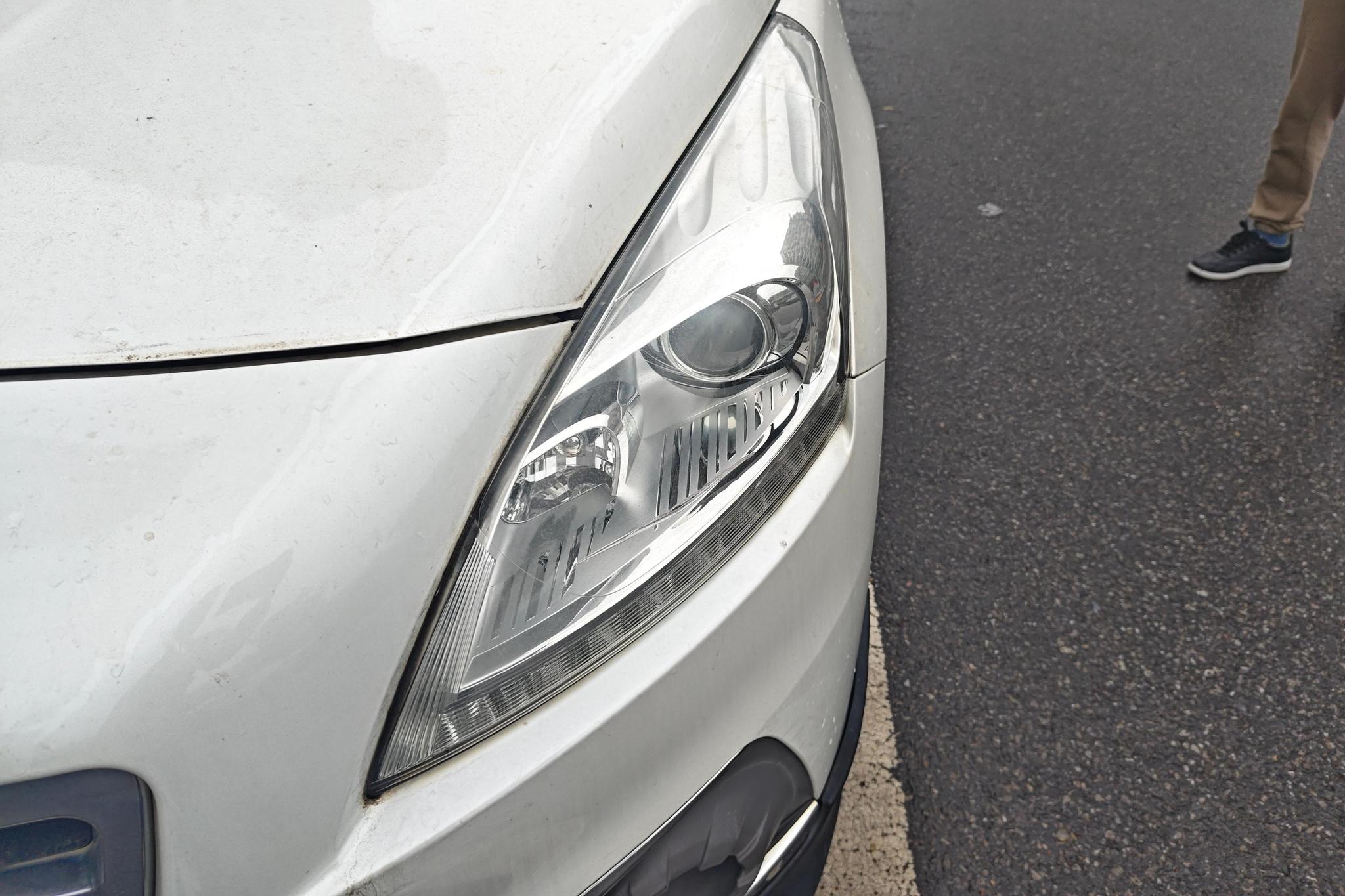 Peugeot 3008 2015 2.0L AT