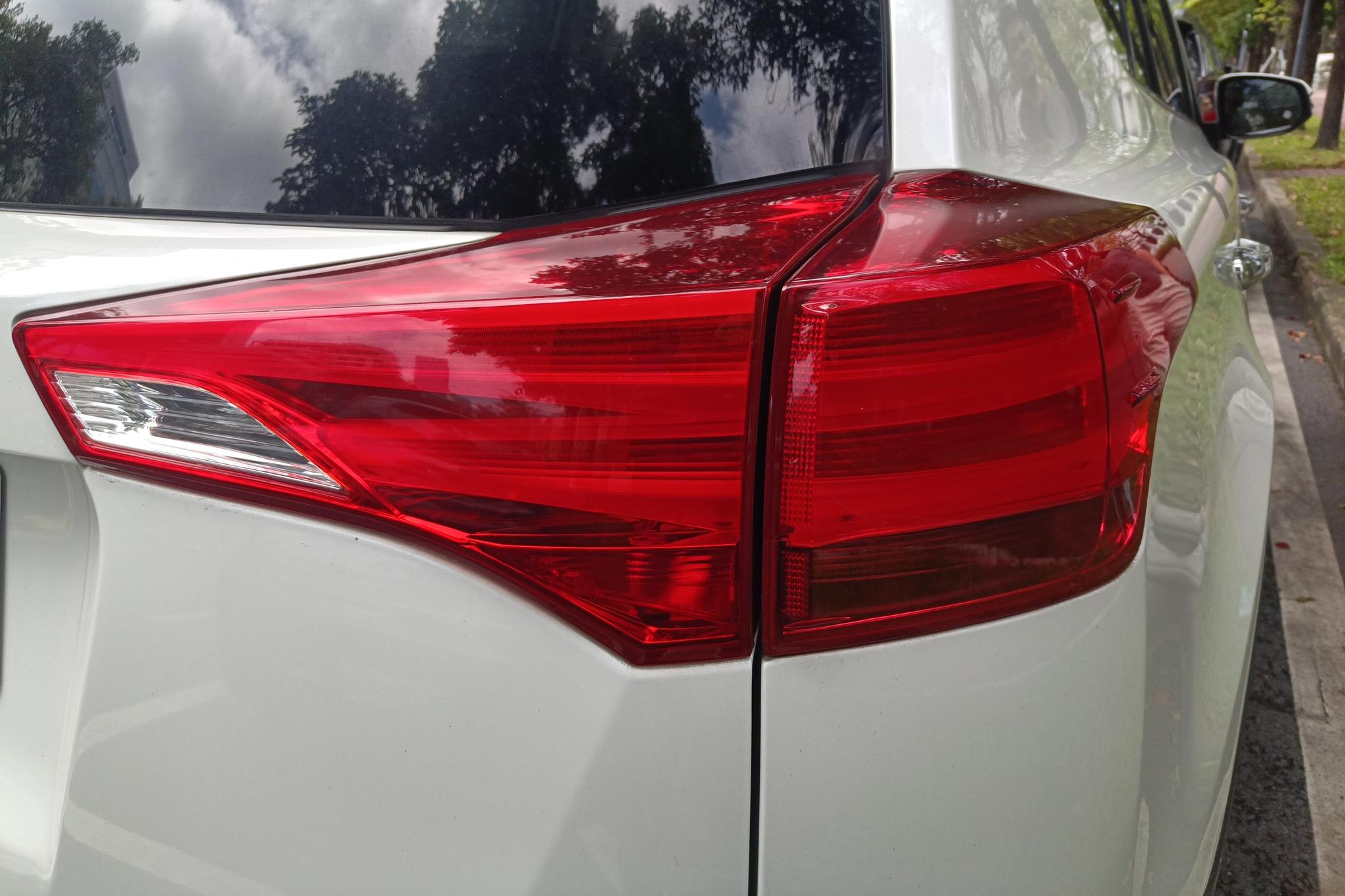 Toyota RAV4 2015 2.5L AT Elite
