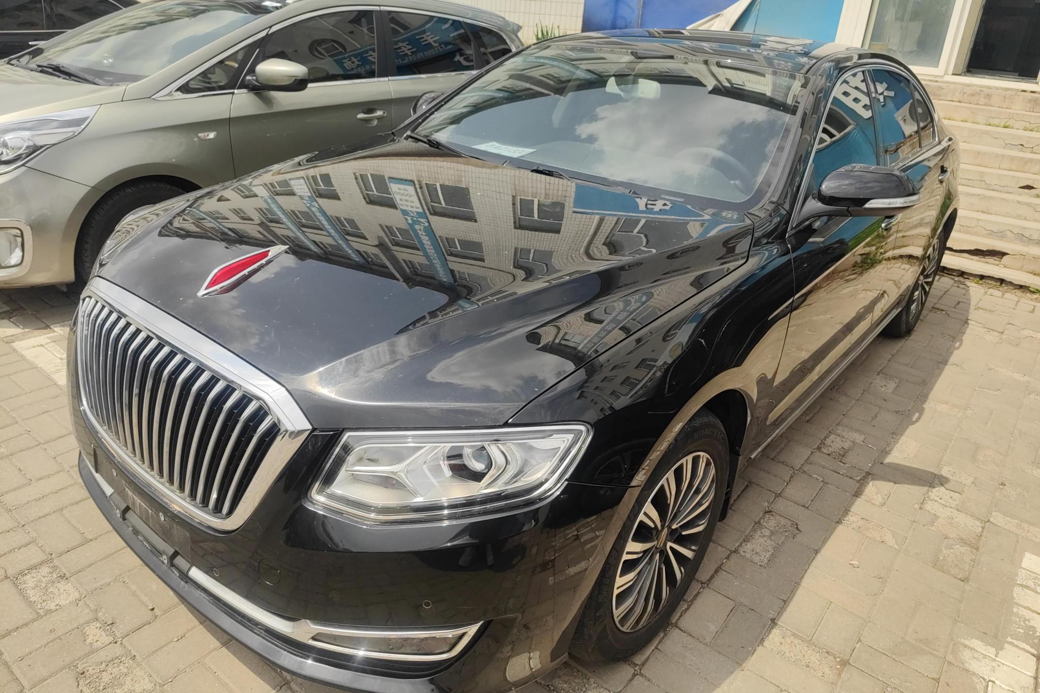 Hongqi H7