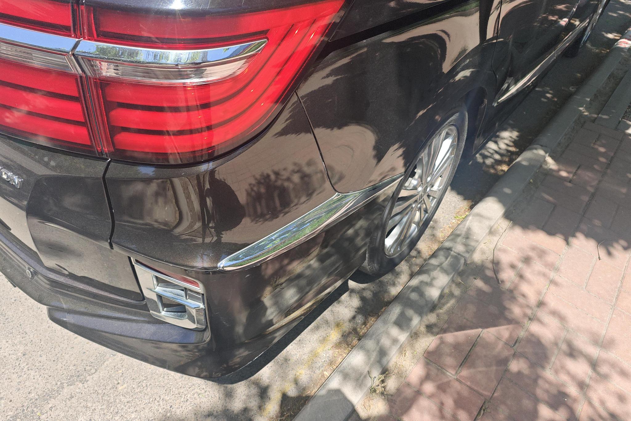 Honda Elysion 2016 2.4L