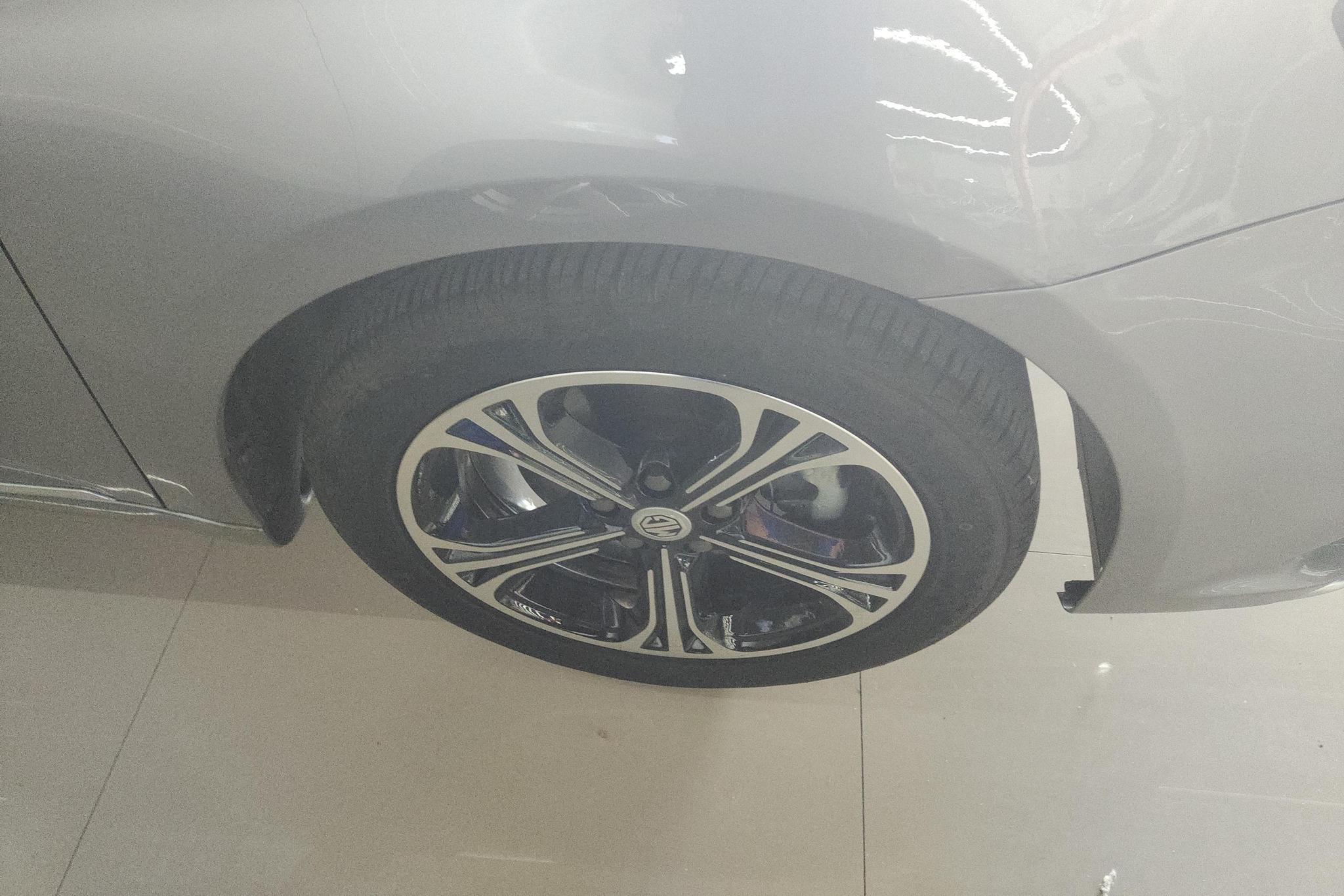MG 6 2018 20T MT Luxury Smart Connect VI