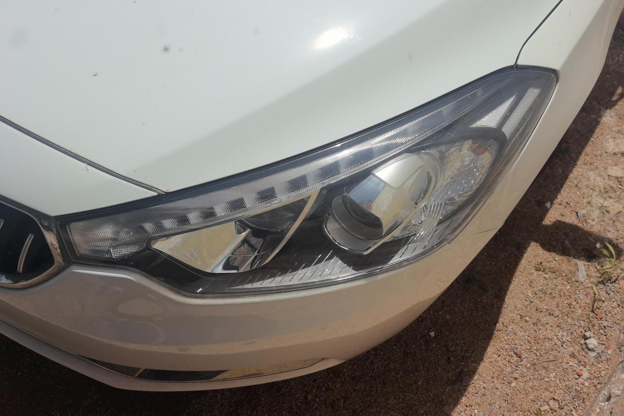 Kia K3 2013 1.6L MT GLS