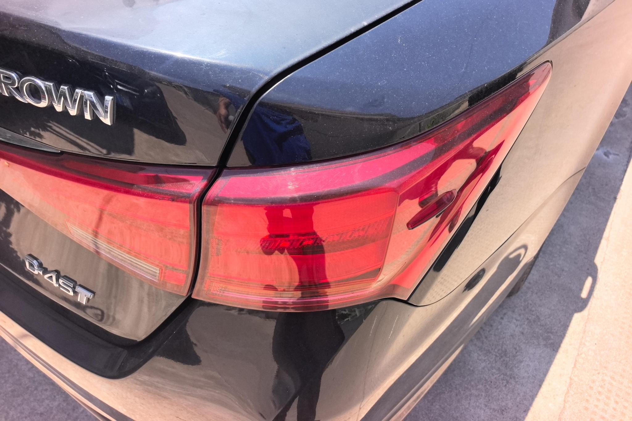 Toyota Crown 2015 2.0T Fashion