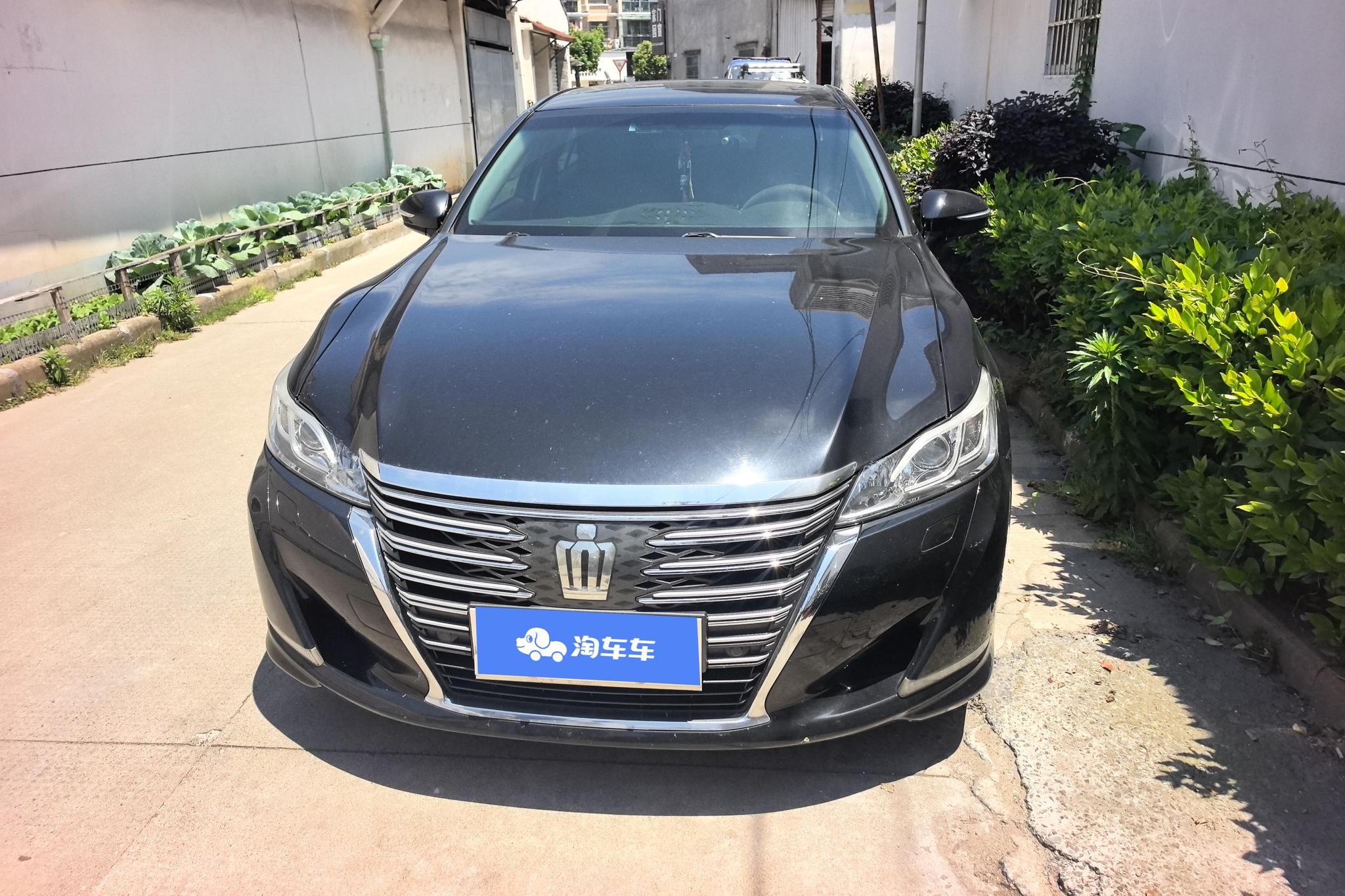 Toyota Crown 2015 2.0T Fashion