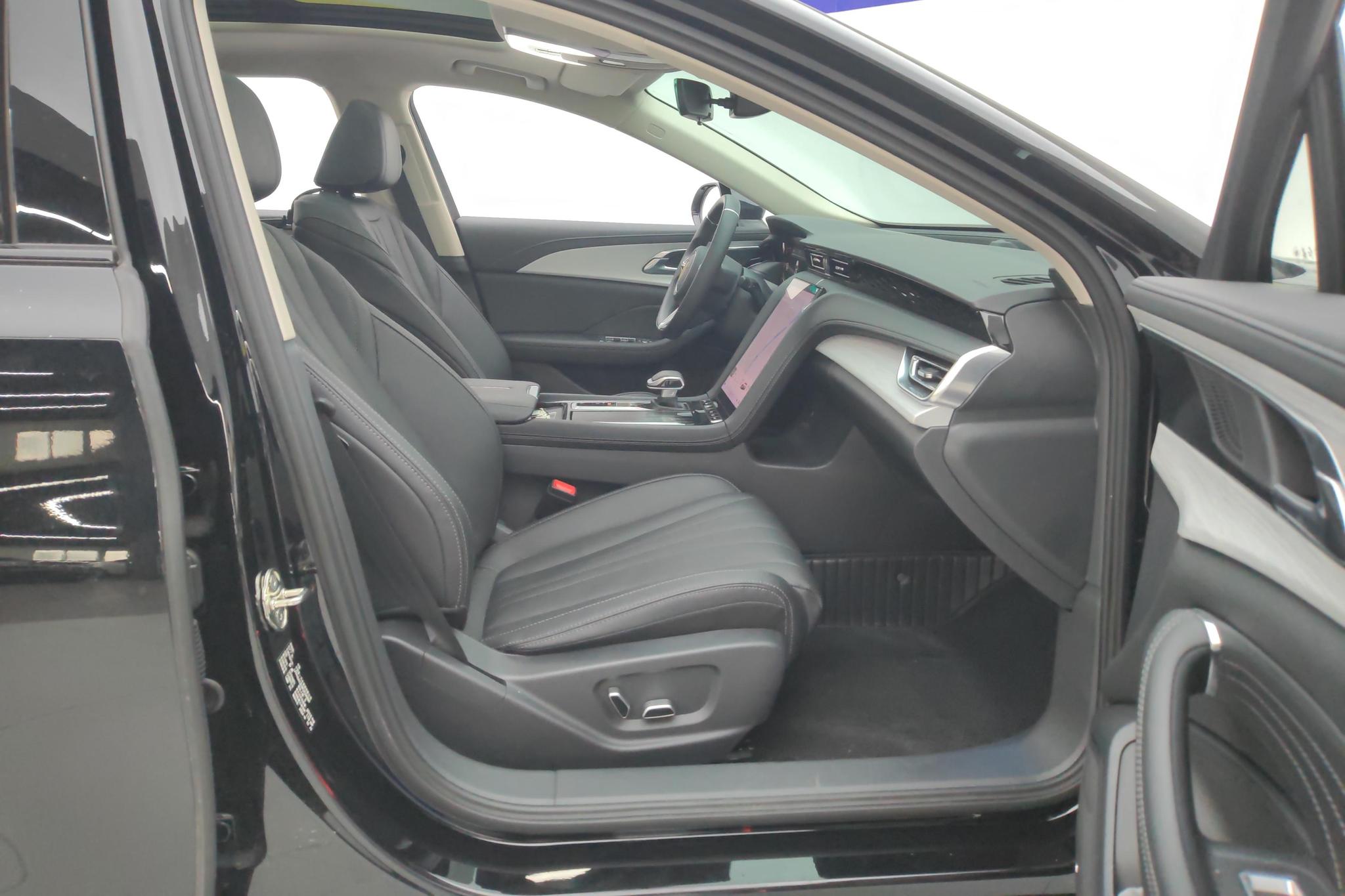 Hongqi H5 2025 1.5T DCT