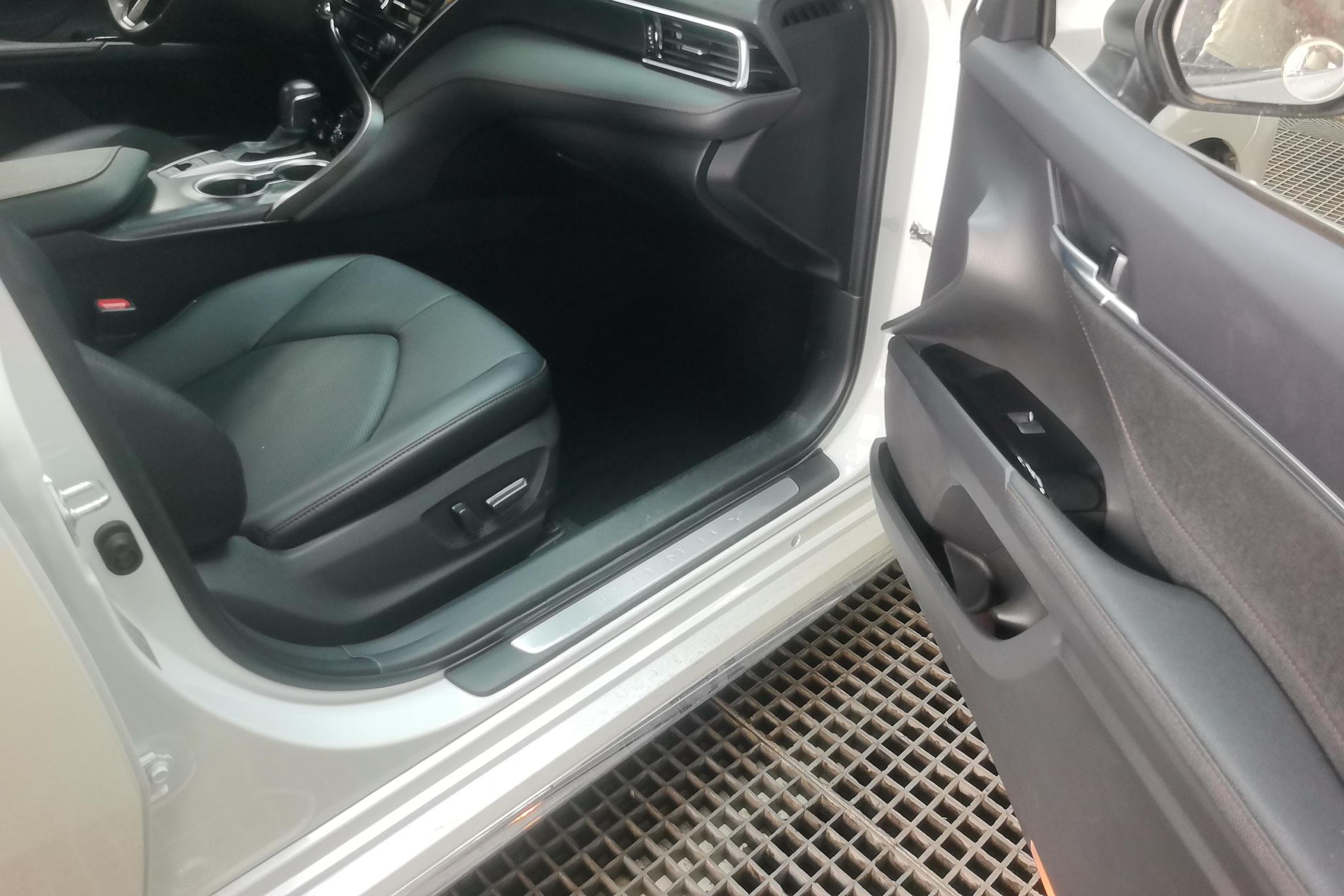 Toyota Camry id 4438054 из Китая 17