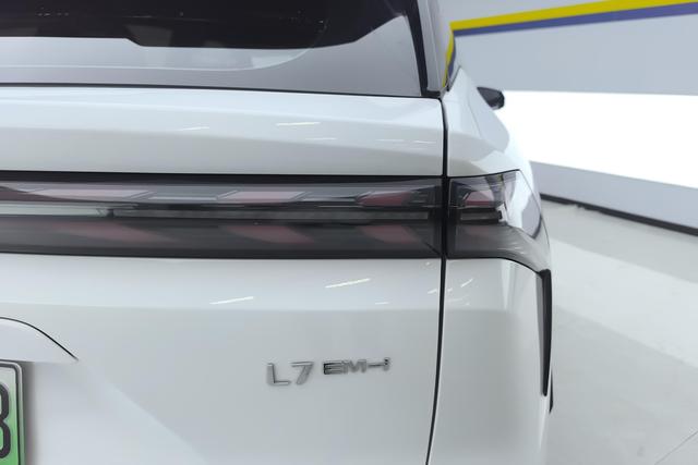 Geely Galaxy L7 2025 — фото 10