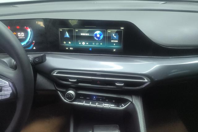 Changan Eado 2020 PLUS 1.6 L GDI CVTLuxury — фото 13