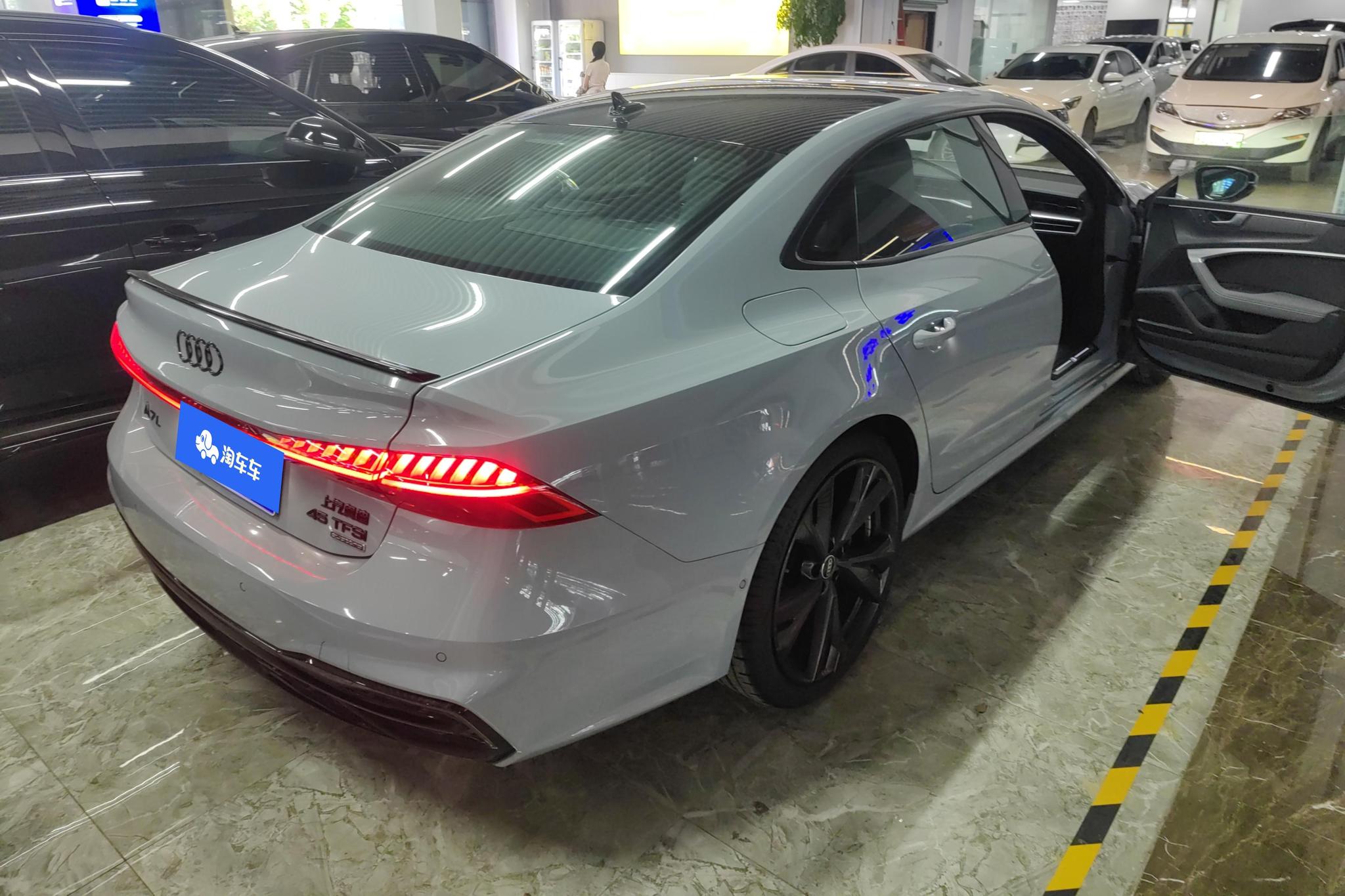 Audi A7L 2024 45 TFSI quattro RS