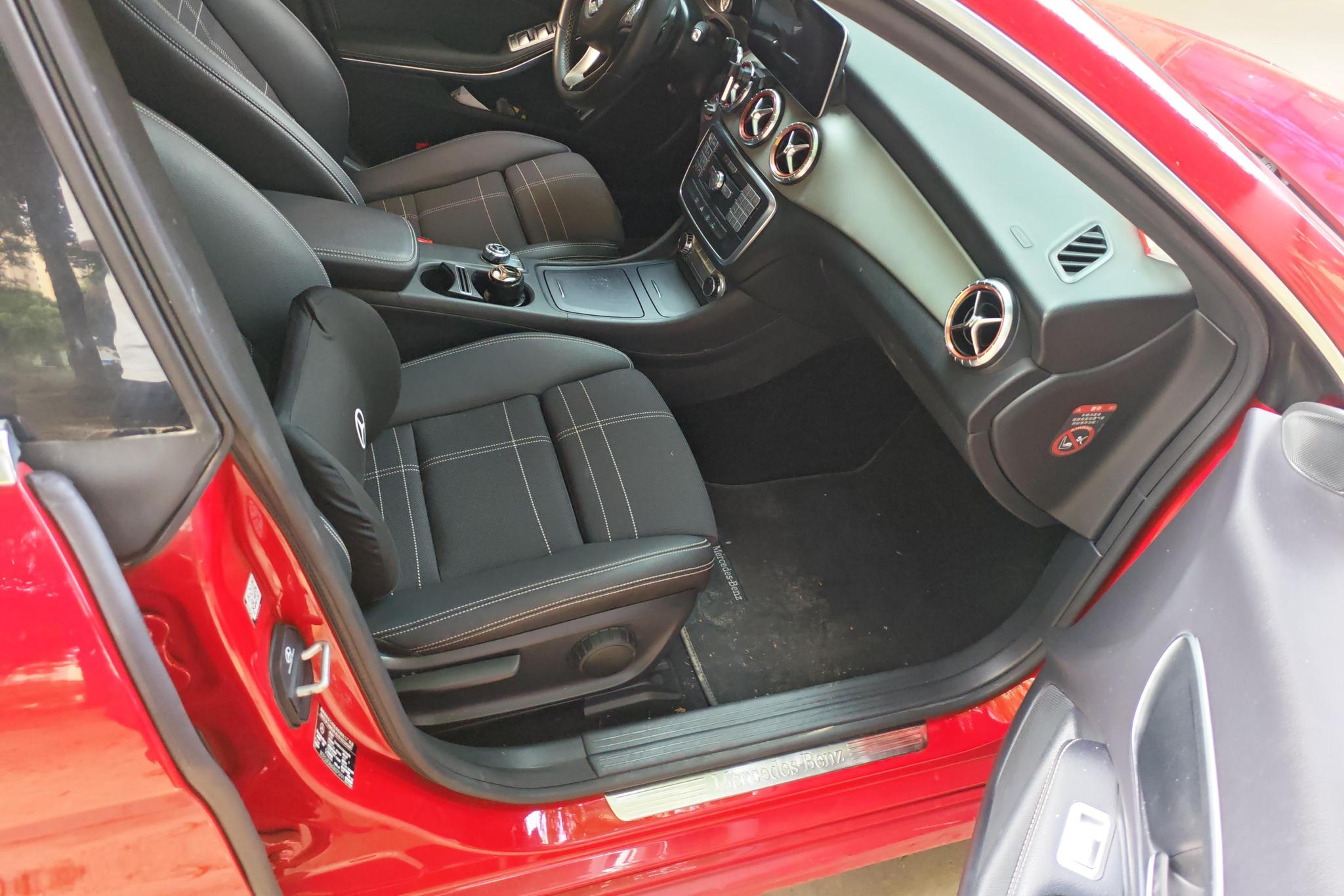 Mercedes-Benz CLA 2015 CLA 200