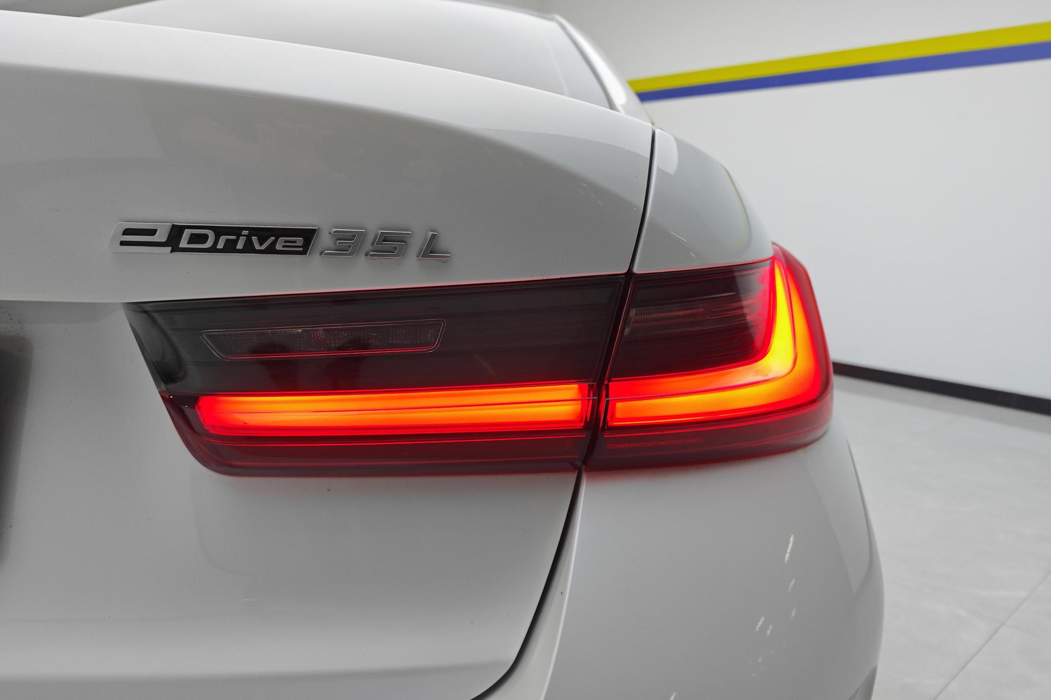 BMW i3 2022 eDrive35L