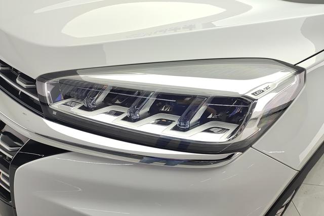 CHERY Tiggo 8 2021 — фото 4