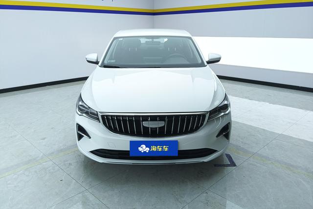 Geely Emgrand 2025 1.5 L MT — фото 2