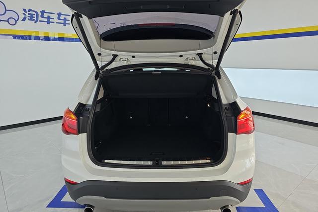 BMW X1 2019 s Drive 20 Li Leading — фото 17
