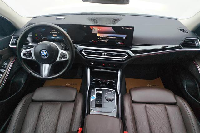 BMW i3 2022 — фото 13