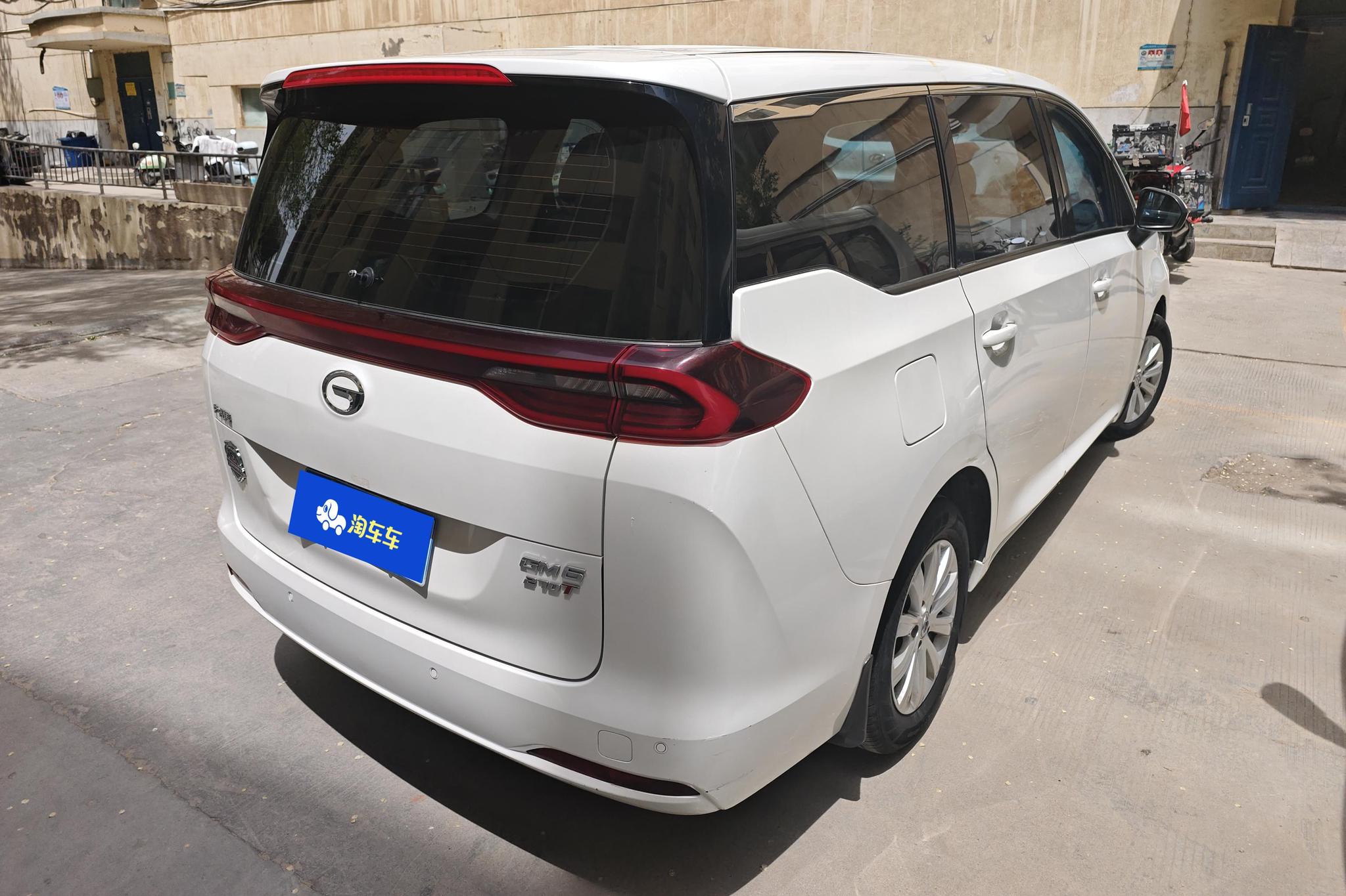GAC M6 2019 270T AT Luxury 7 мест V