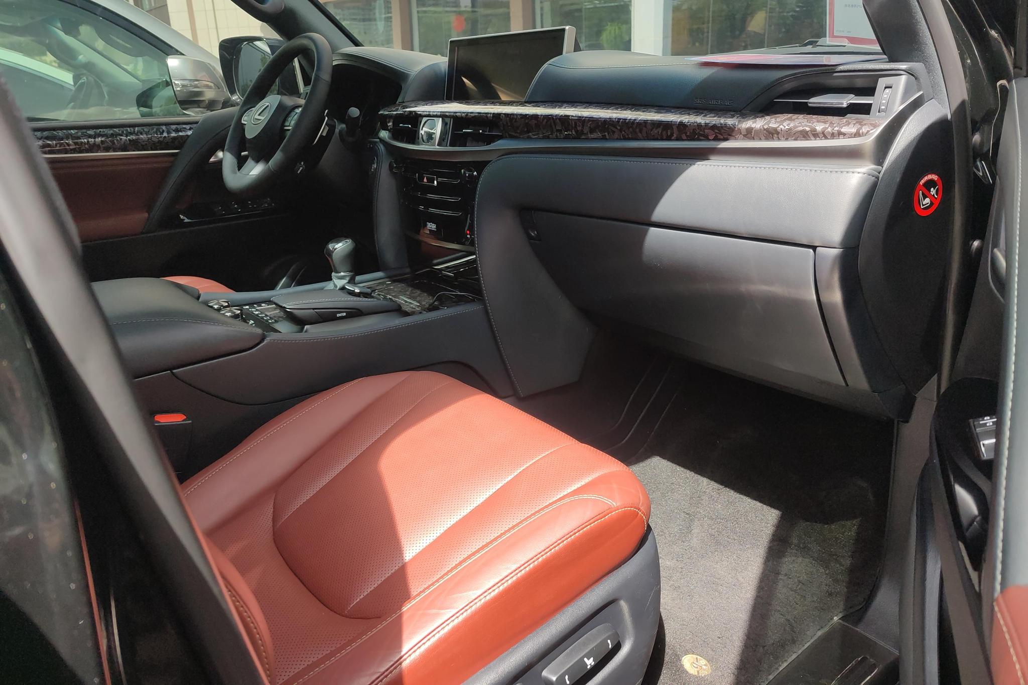 Lexus LX 2019 570 Luxury