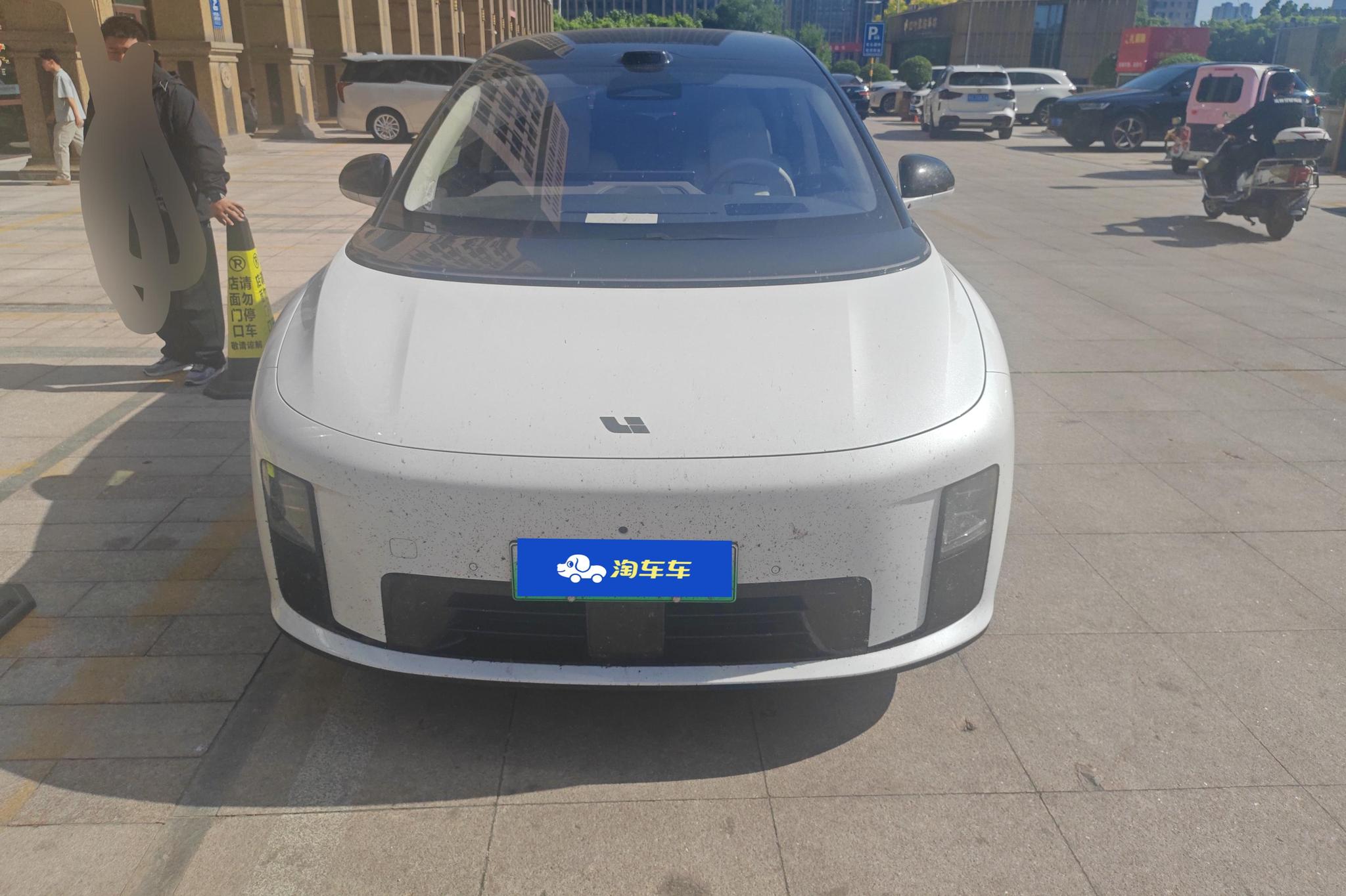 Li Auto i8 2025 Standard