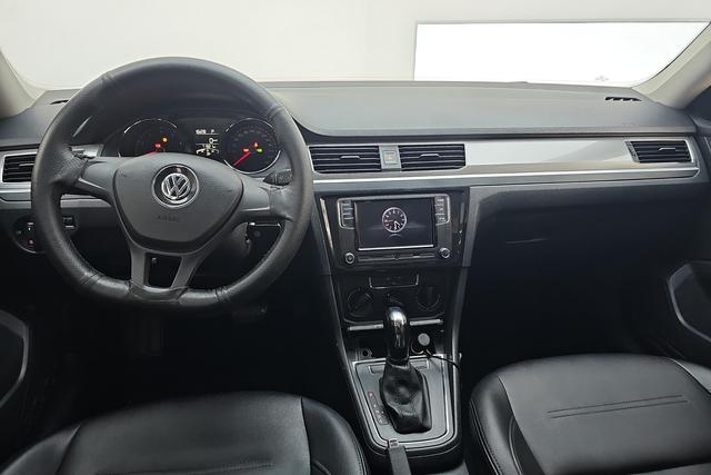 Volkswagen Bora 2018 1.5 L AT — фото 14
