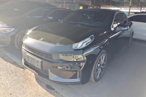 Lynk & Co 03