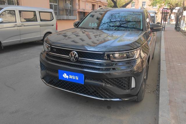 Volkswagen Tavendor 2023 380 TSI 4 WDR-Line — фото 10
