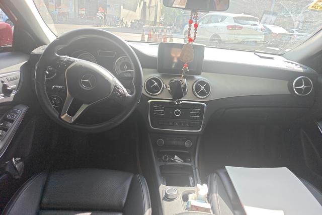 Mercedes-Benz GLA 2016 GLA 200 — фото 13