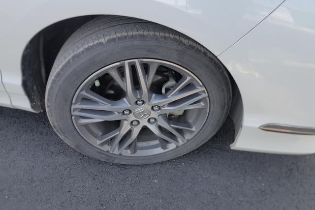 Honda Elysion 2019 2.0 L ·Hybrid — фото 3