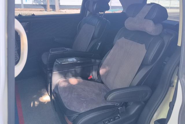 Honda Elysion 2019 2.0 L ·Hybrid — фото 16
