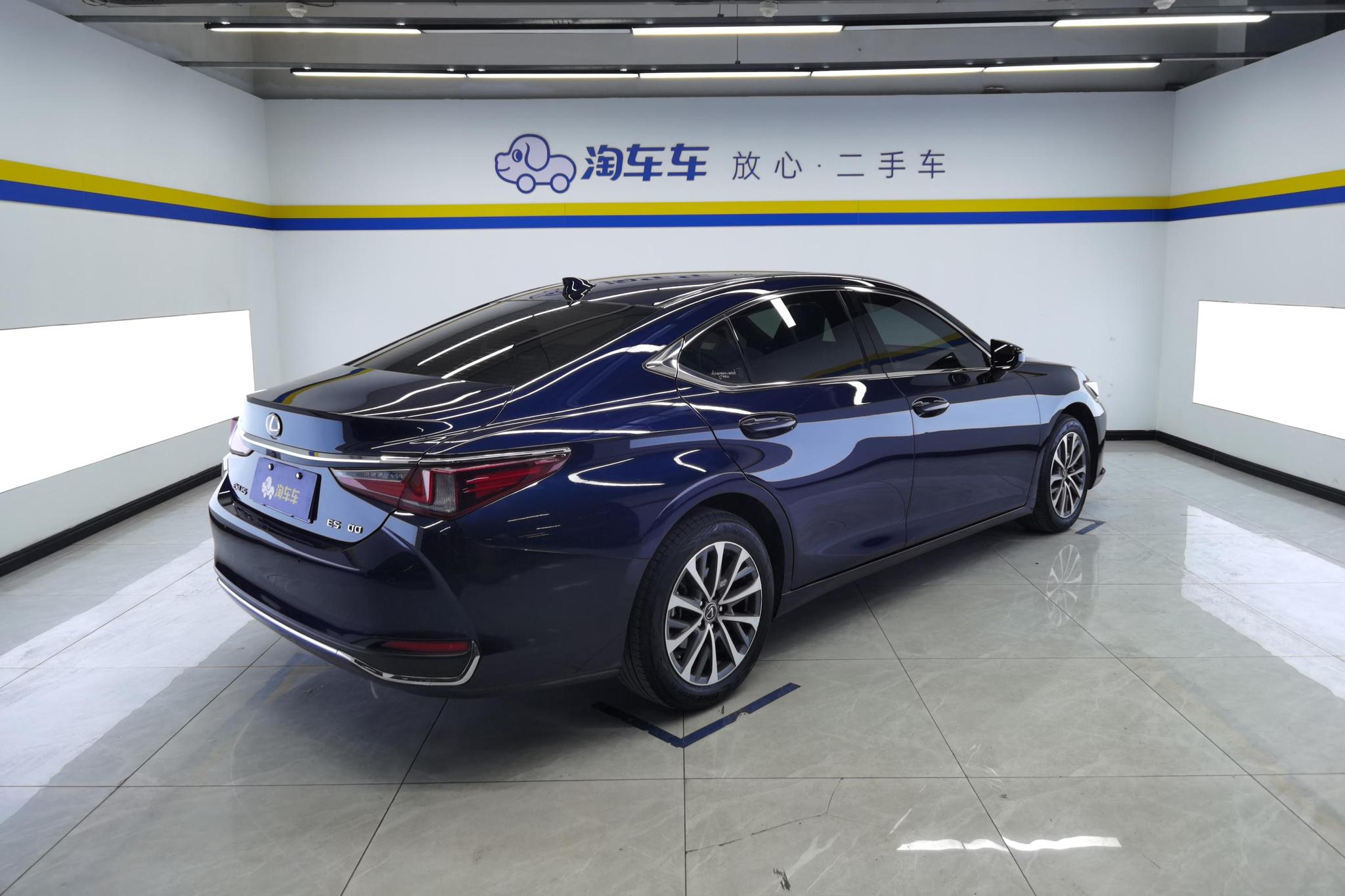 Lexus ES 2022 200