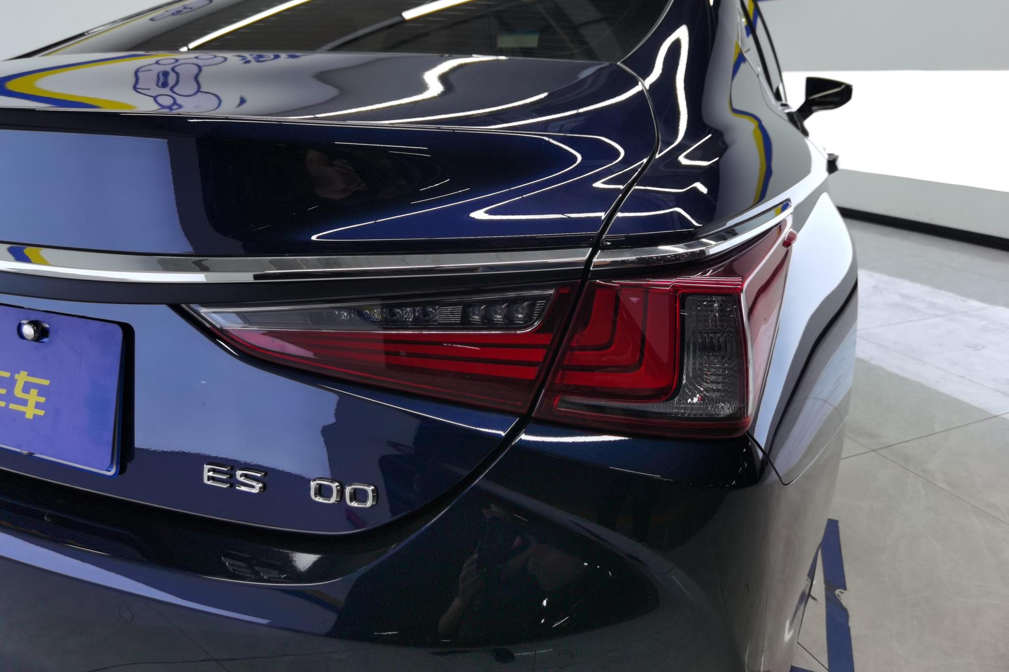 Lexus ES 2022 200