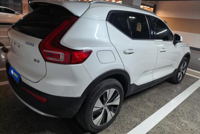 Volvo XC40 2024 B 3 — фото 2