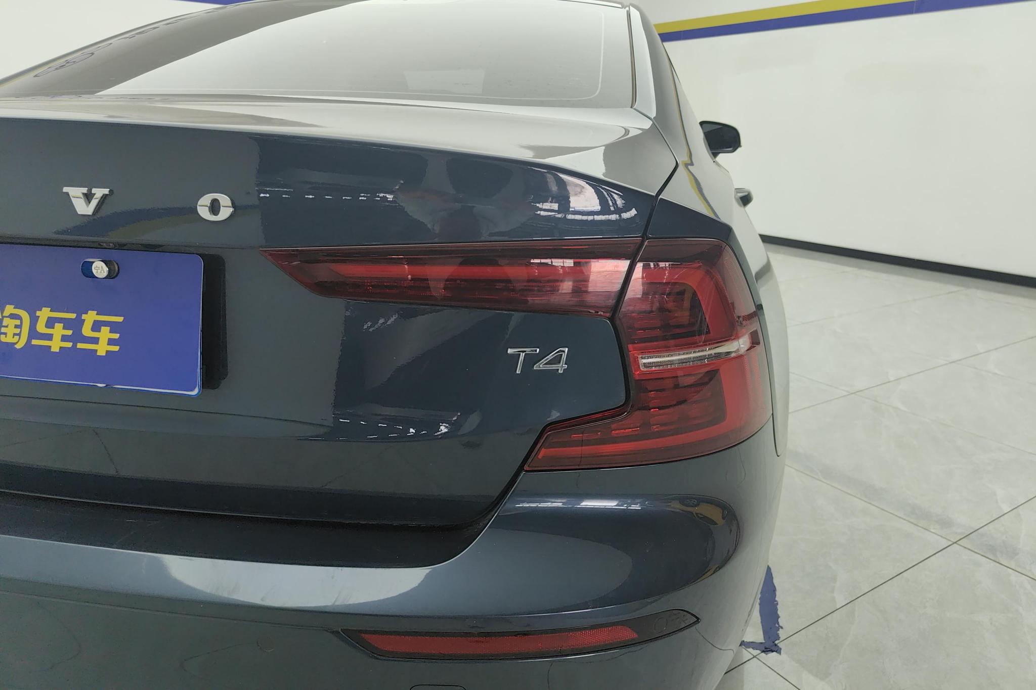Volvo S60 2021 T4 Luxury