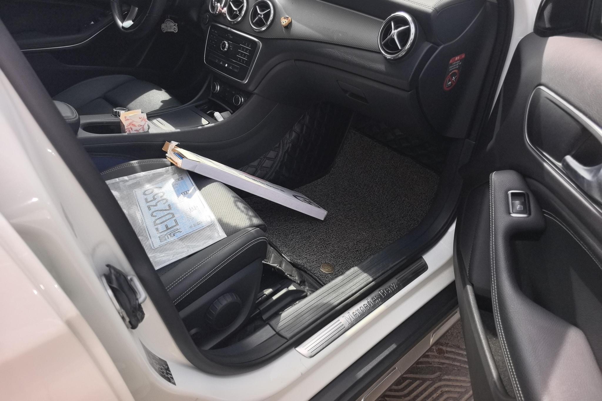 Mercedes-Benz GLA 2017 GLA 200 Fashion