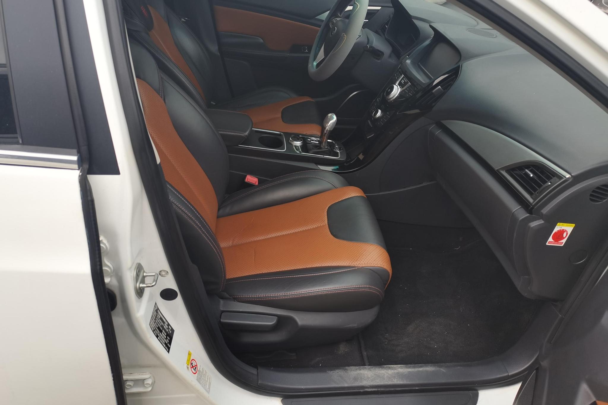 BYD Qin DM 2015 1.5T Flagship Plus