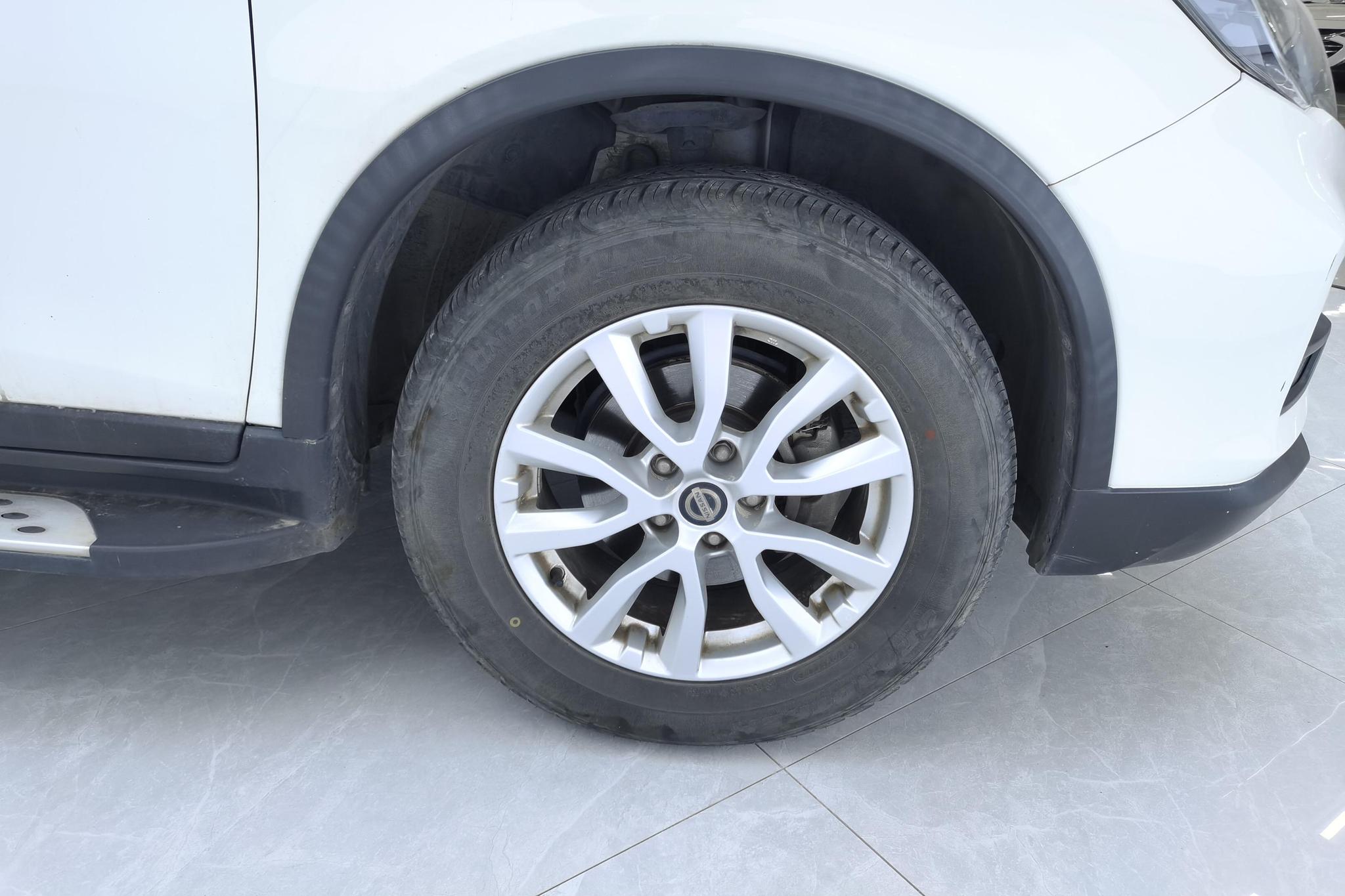 Nissan X-Trail 2017 2.0L CVT Comfort 2WD