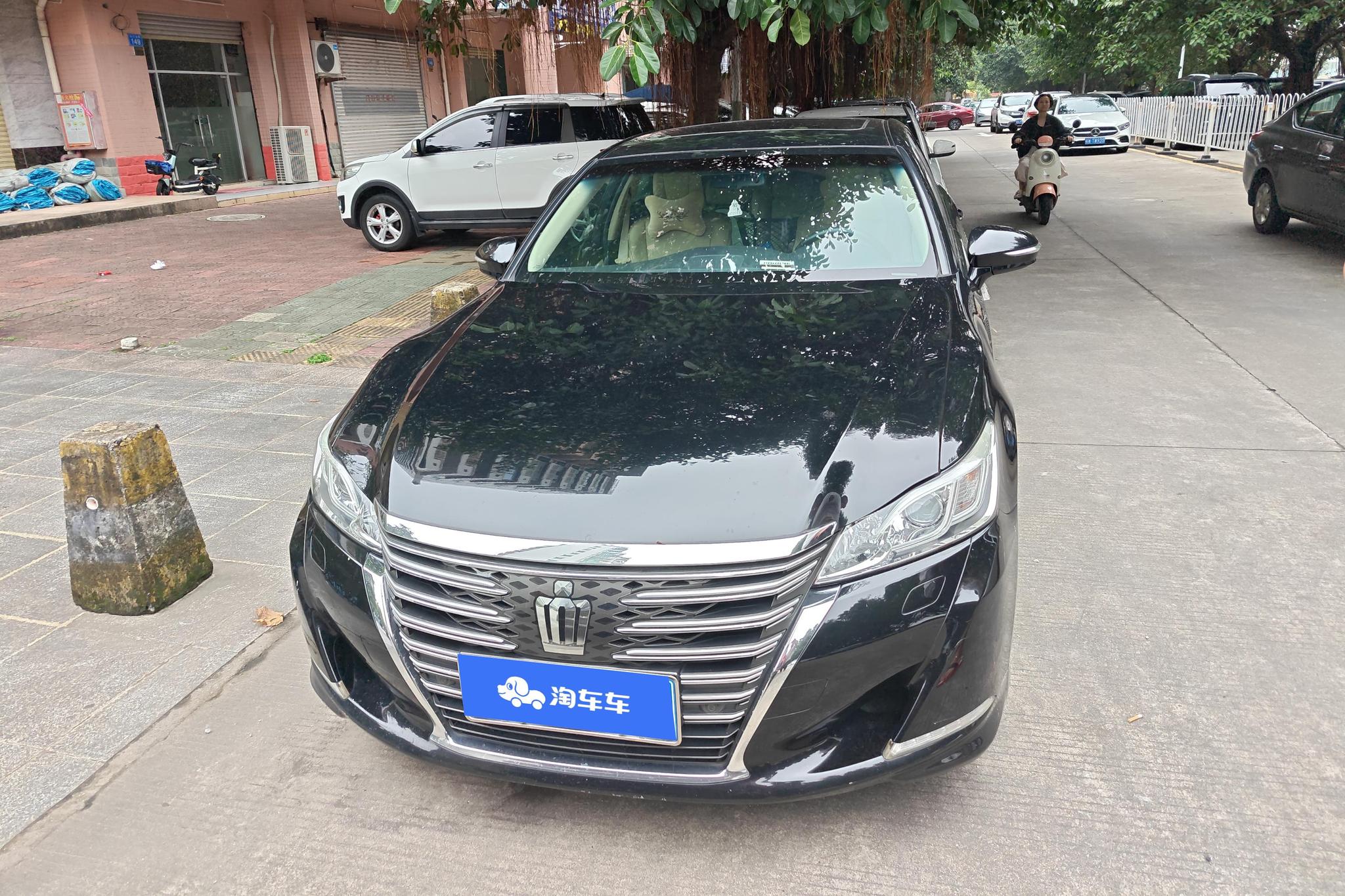 Toyota Crown 2015 2.0T Fashion