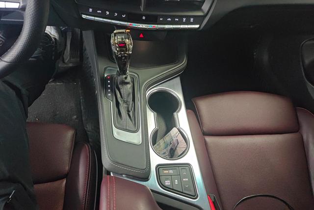 Cadillac CT4 2022 28 T Premium — фото 15