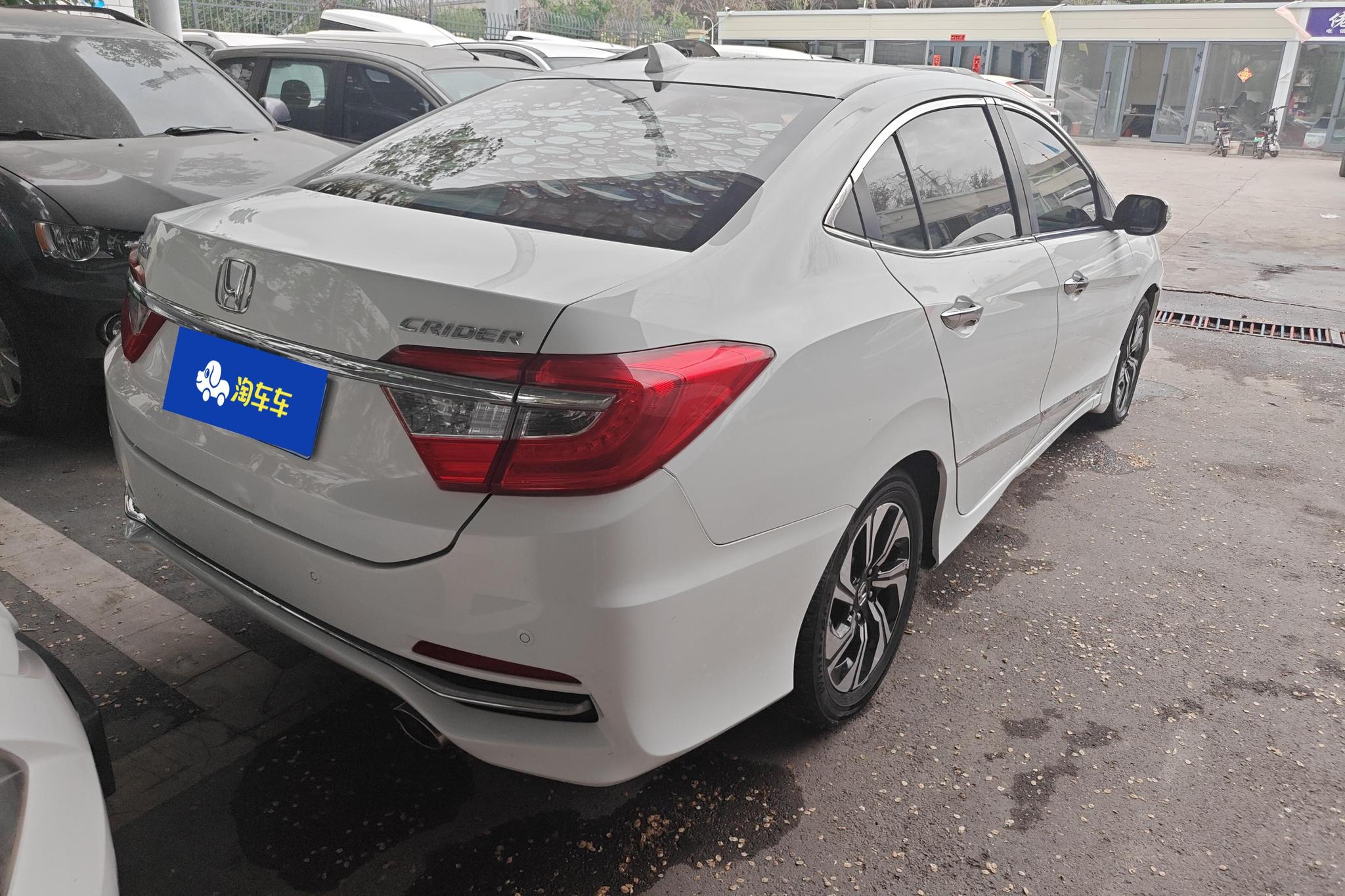 Honda Crider 2016 1.8L CVT Luxury