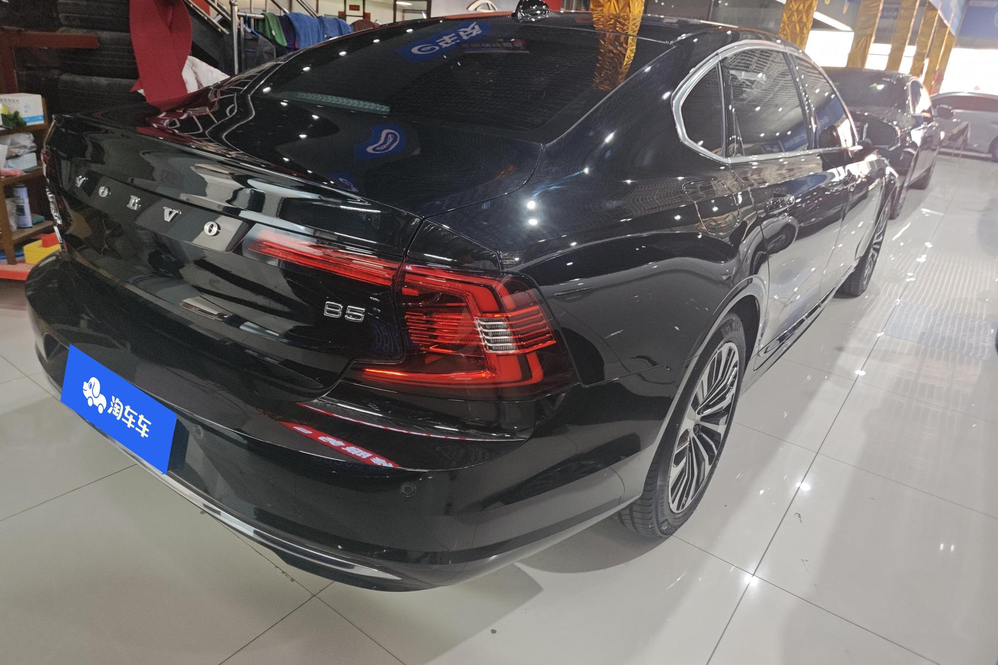 Volvo S90 2023 B5 Luxury