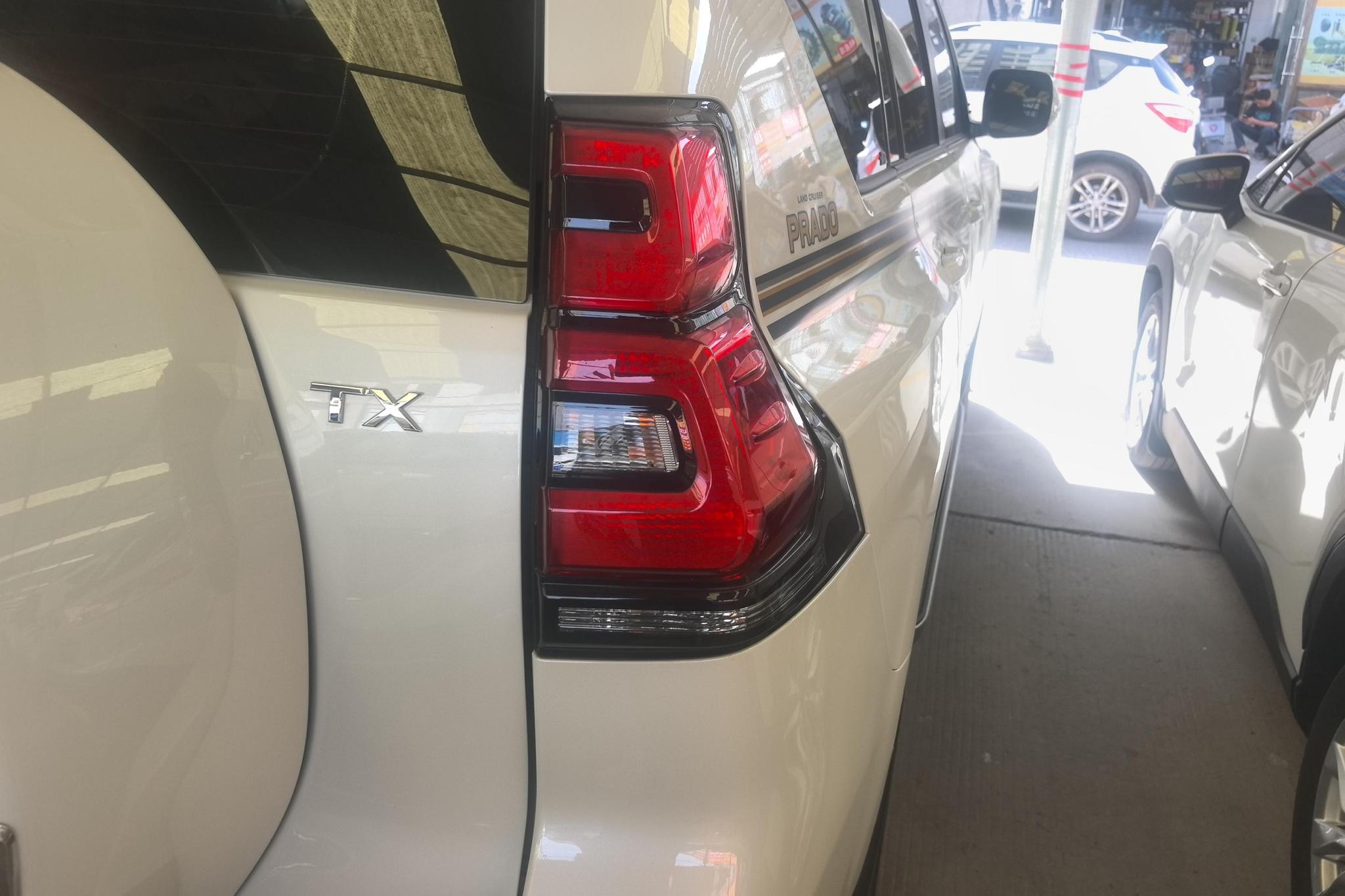 Toyota Land Cruiser Prado 2018 3.5L AT TX-L