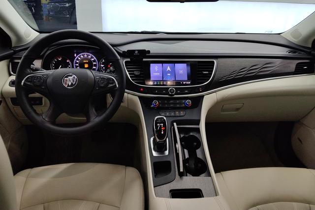Buick LaCrosse 2022 2.0 T — фото 11