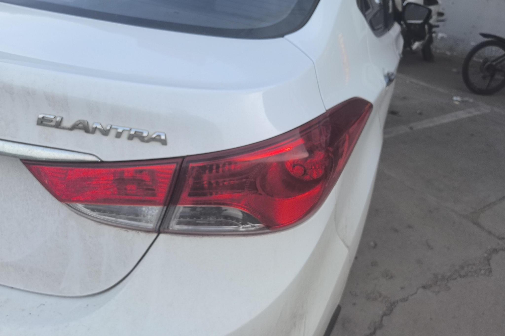 Hyundai Elantra 2015 1.6L AT Lead