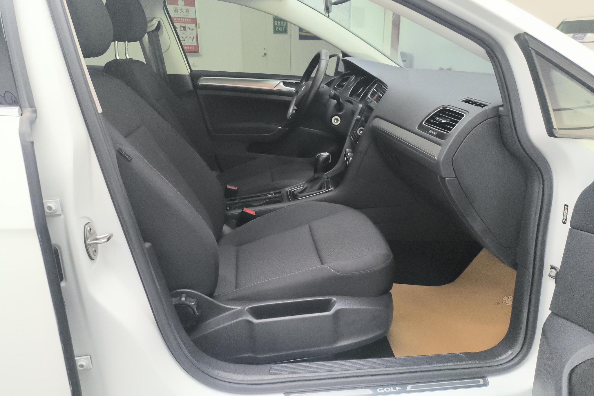 Volkswagen Golf 2019 200TSI DSG Comfort VI