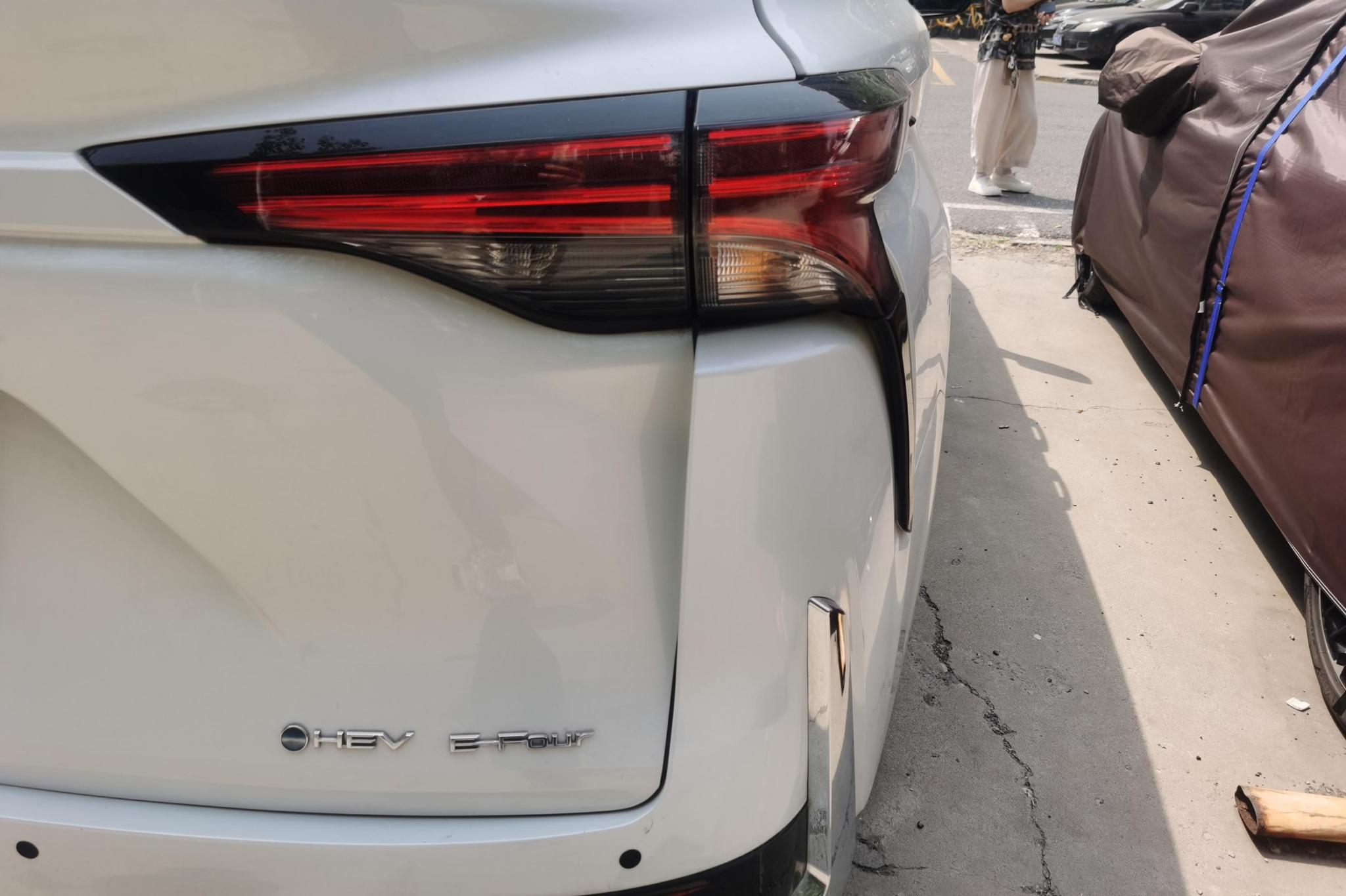 Toyota Granvia 2024 2.5L Luxury PLUS